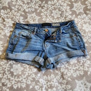 💌SOLD💌Aeropostale Lowrise Midi Jean Shorty Shorts